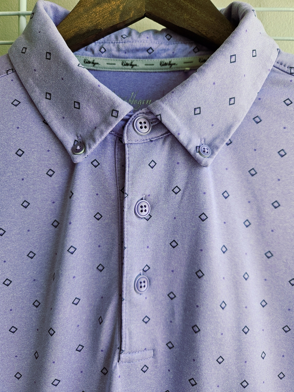 Walter Hagen Golf Shirt Medium, Lavender with Small Diamond Print